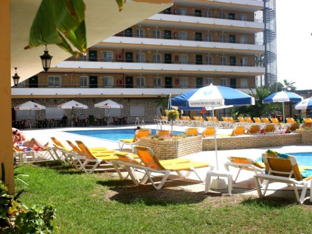 Apts Buensol 托雷莫利诺斯 外观 照片