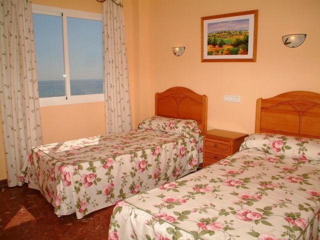 Apts Buensol 托雷莫利诺斯 外观 照片